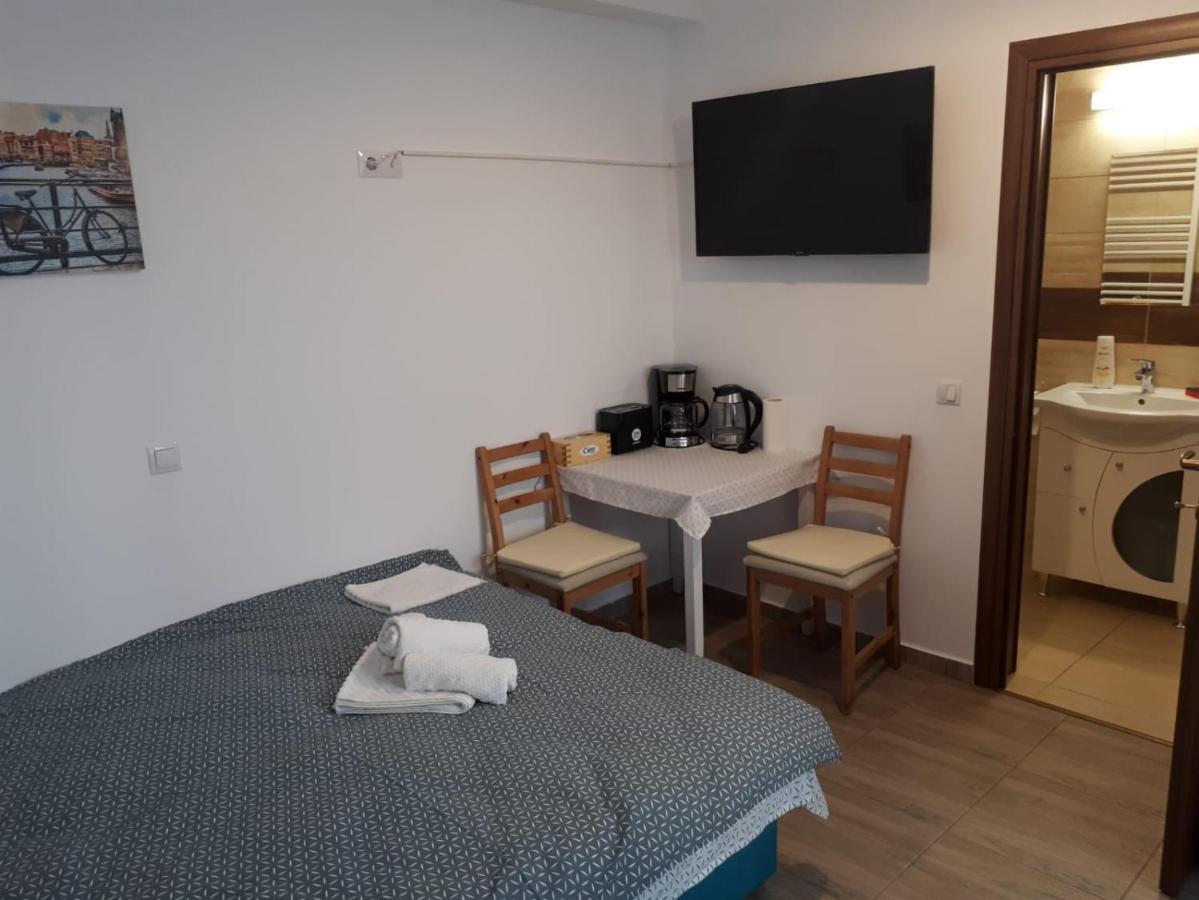 Hunyadi Budget Ciresica Sibiu Exterior photo